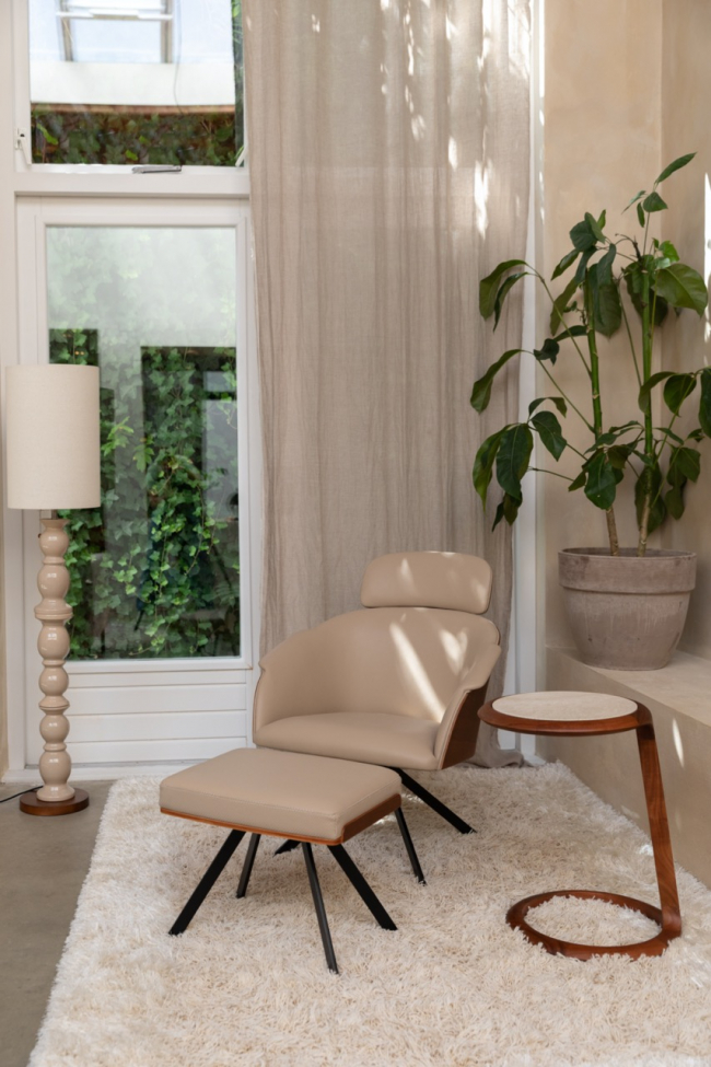 Voetenbank 'Frie' - Beige