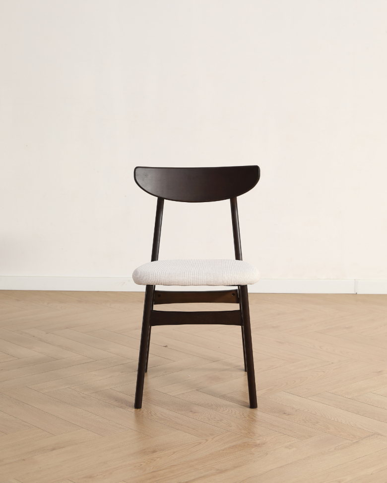 Stoel 'Mira'- Walnoot