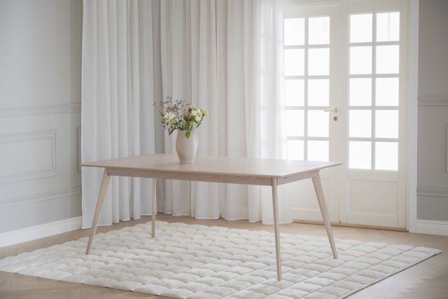 Eettafel 'Yumi' 190x90cm - Witgeolied eiken