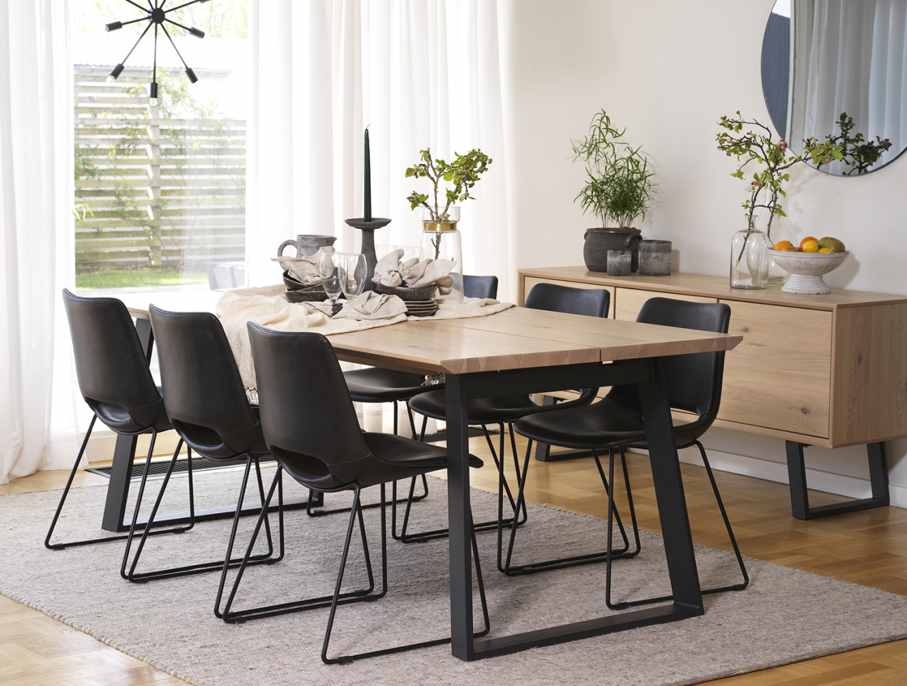 Eettafel 'Melville' 210x95cm - Witgeolied Eiken/Zwart