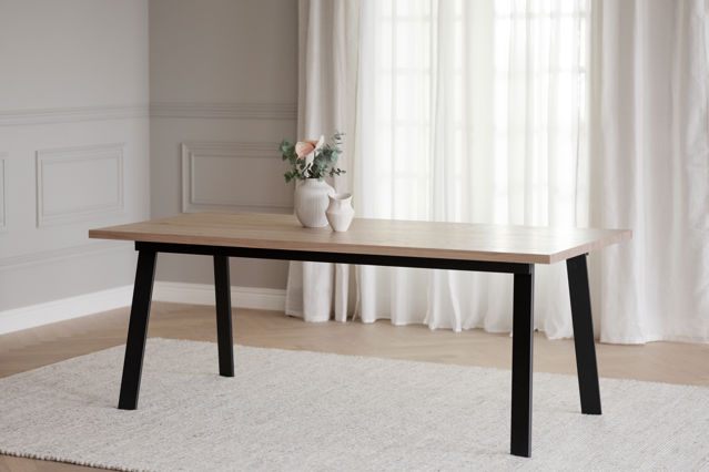 Eettafel 'Winnipeg' 200x100cm - Witgeolied/ Zwart
