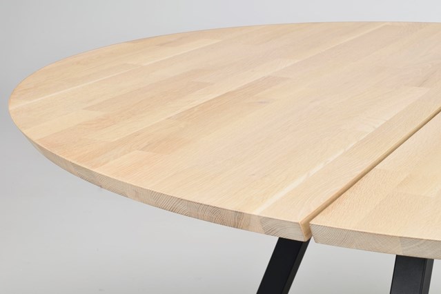 Eettafel 'Carradale' Rond 150cm - Witgepigmenteerd/V-poot