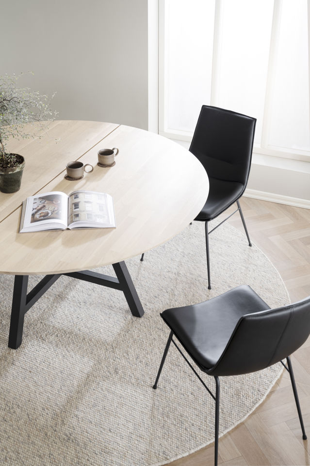 Eettafel 'Carradale' Rond 150cm - Witgepigmenteerd/X-poot