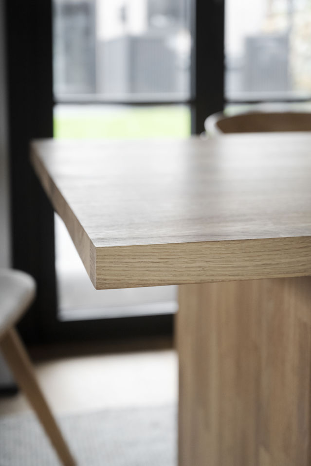 Eettafel 'Emmett' 240x95cm - Eik