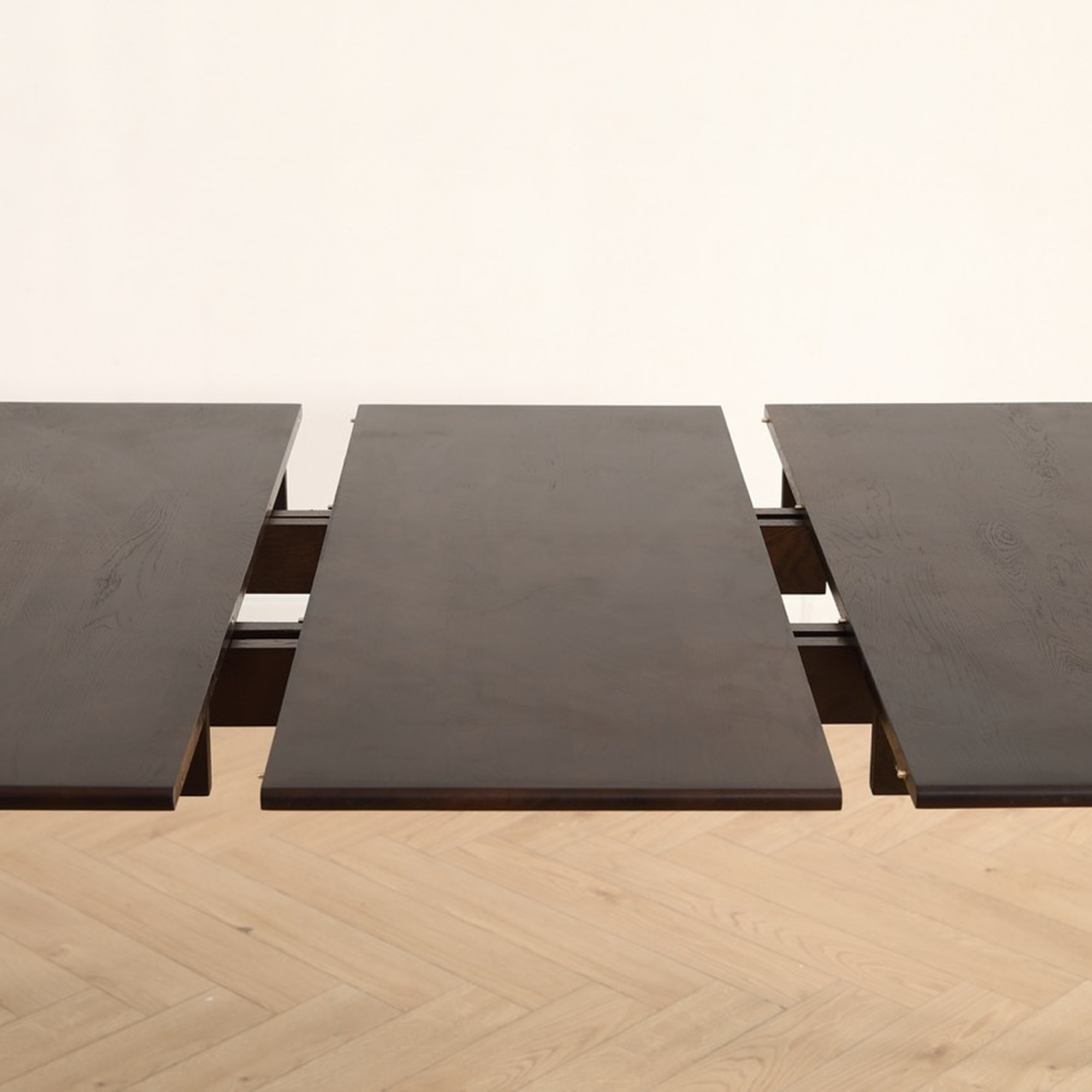 Eettafel 'Avora'- Walnoot