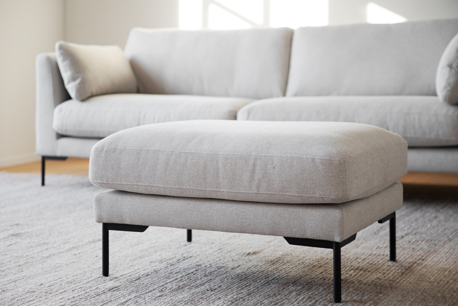 Voetenbank 'Corwin' - Lichtbeige