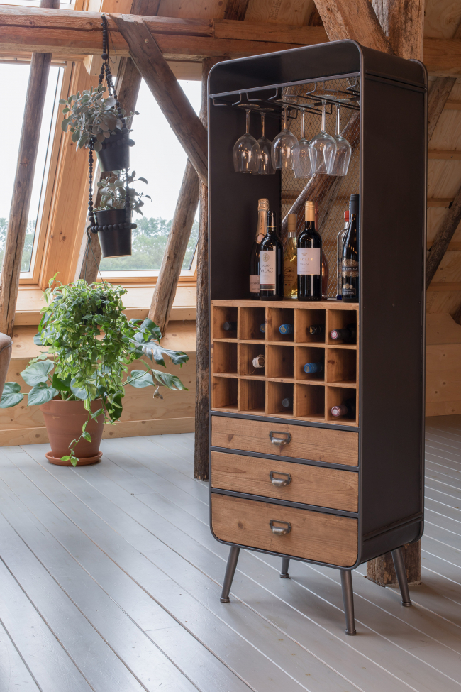 Kast 'Vino'