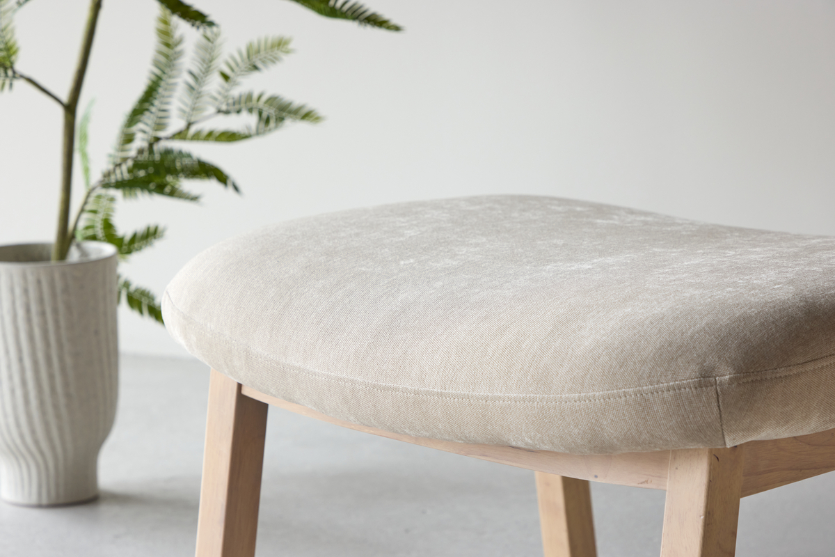 Voetenbank 'Lecce' - Beige