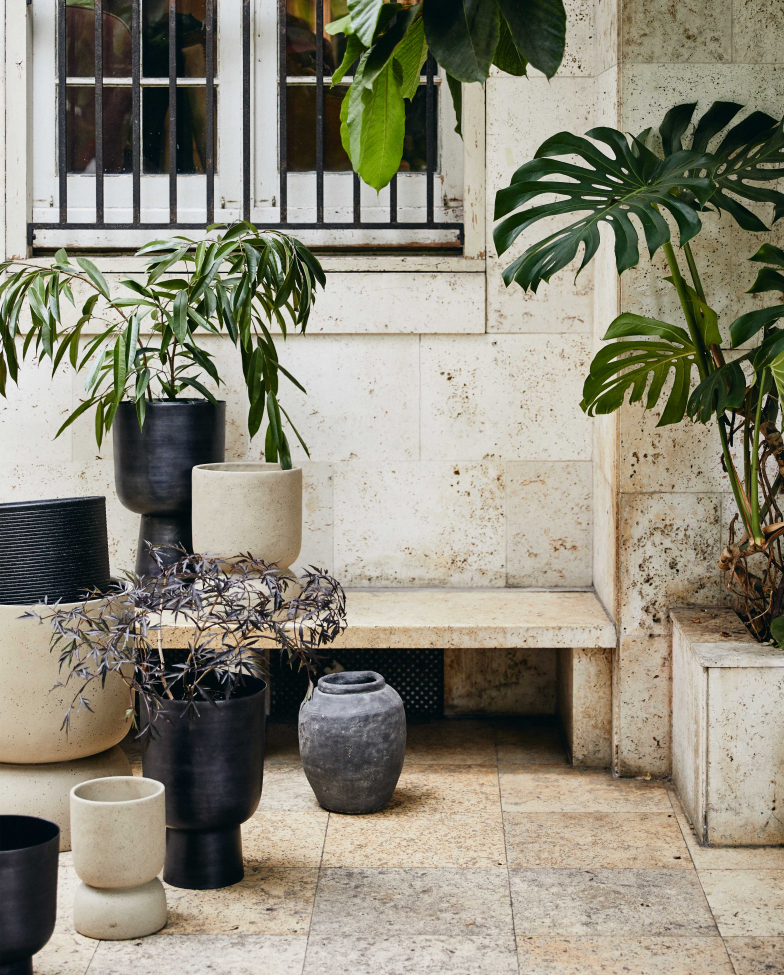 Pot 'Galoa' M - Zwart