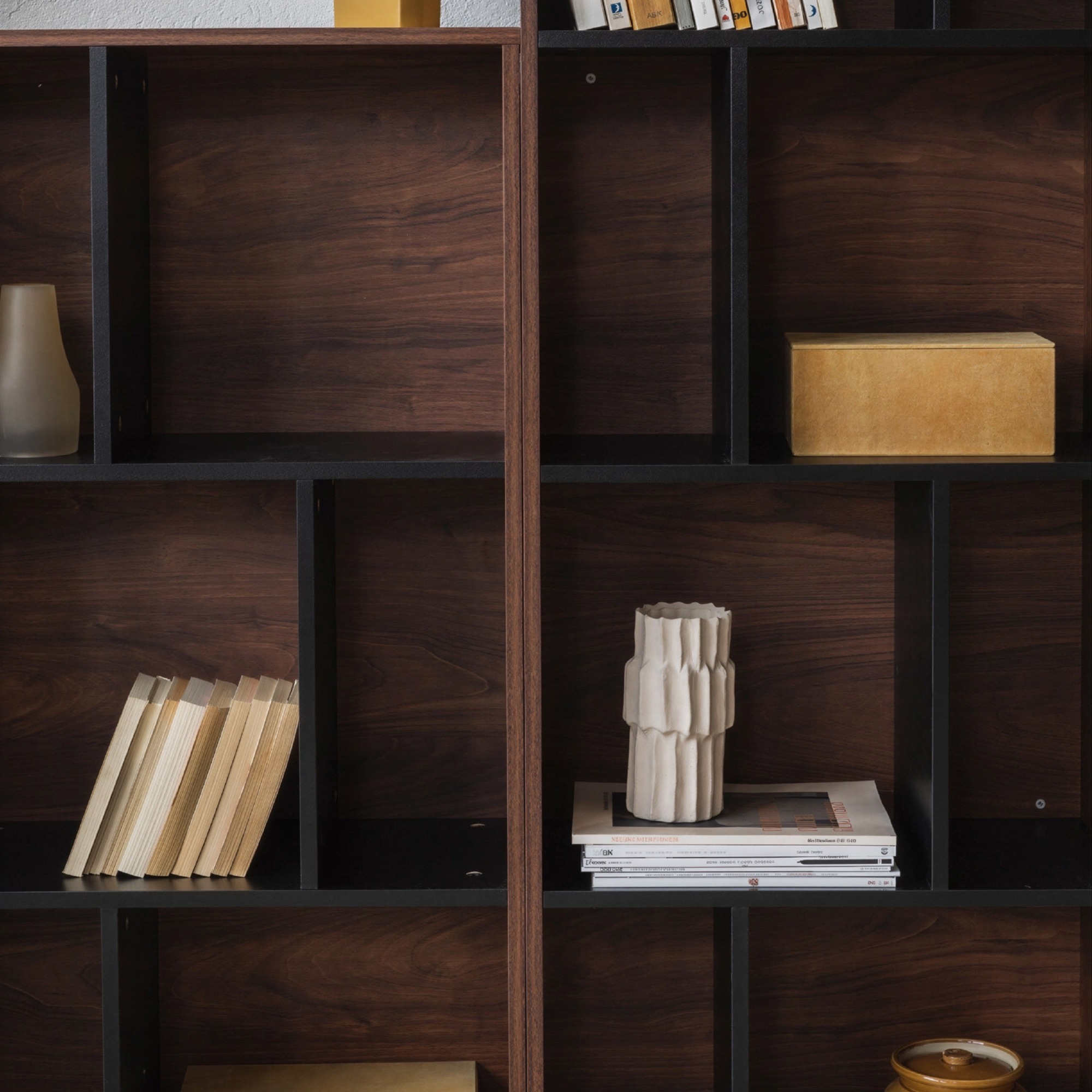 Boekenkast 'Colin' 60x210 - Noten/Zwart