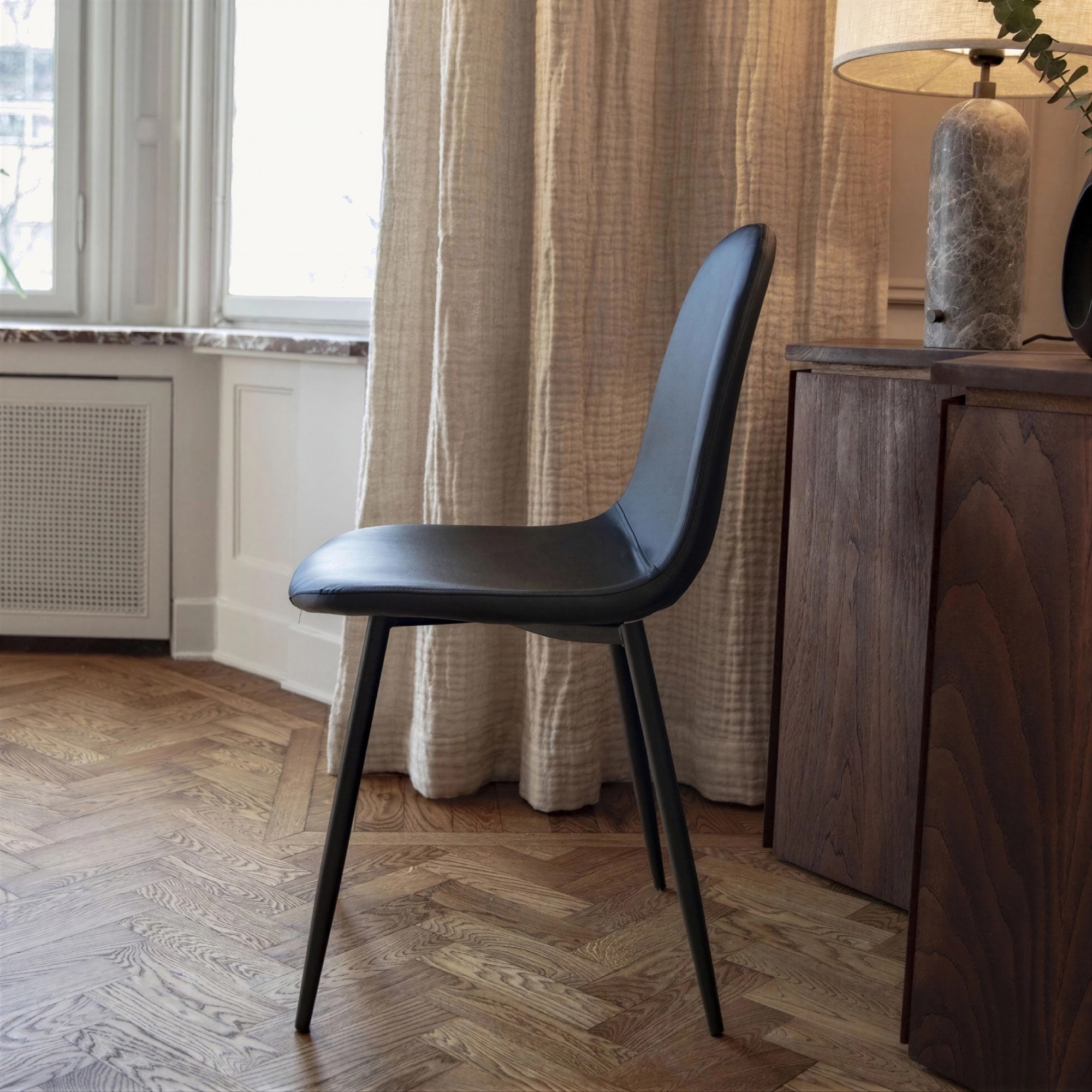 Stoel 'Forma' - Zwart