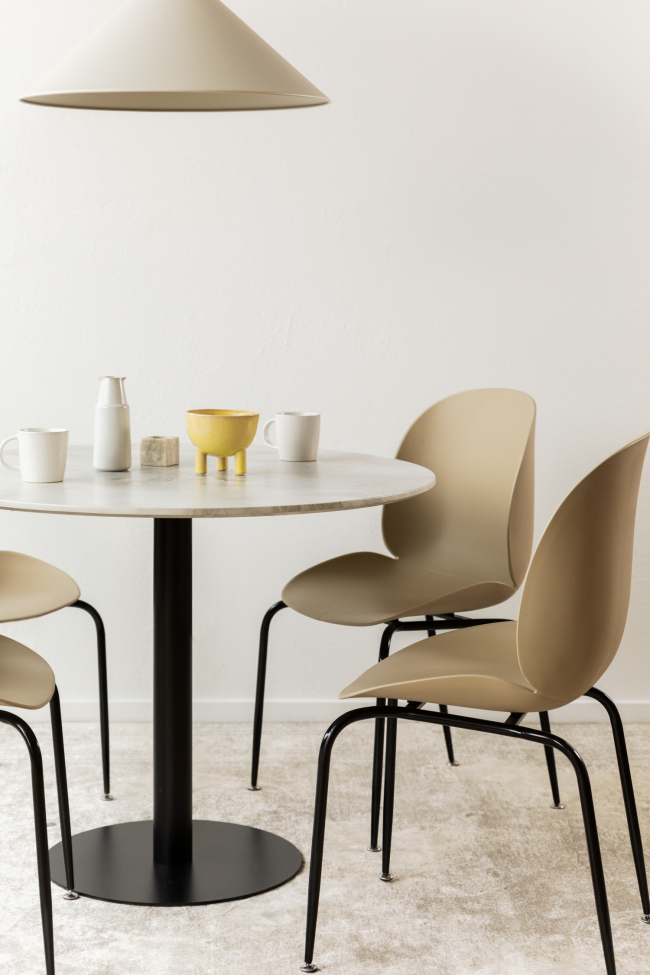 Eettafel 'Marbleous Lycke' - 1 Tafel Ø100 & 4 Stoelen