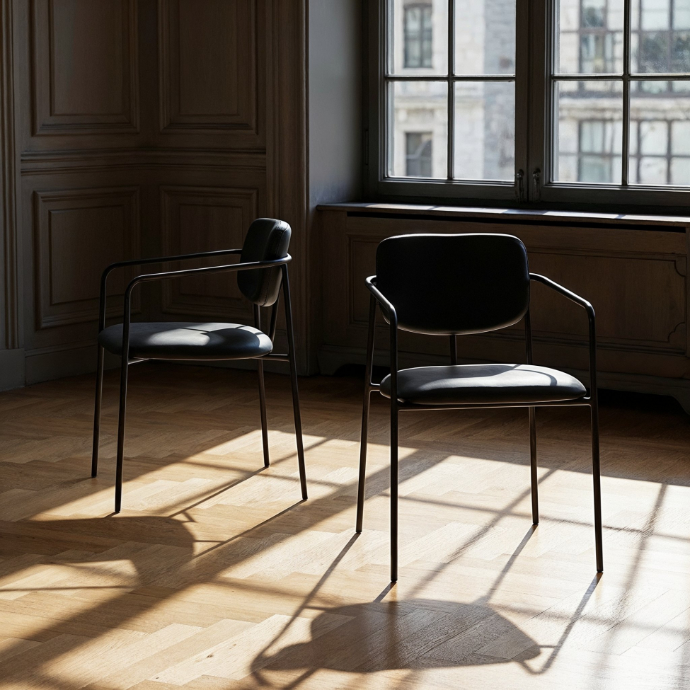 Armstoel 'Ebba' - Zwart