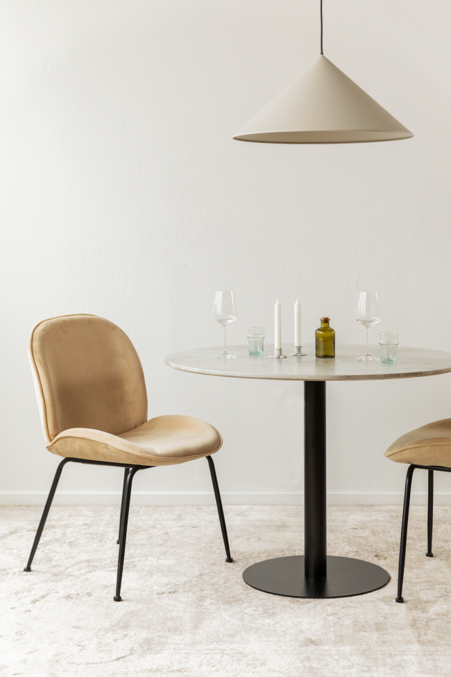 Eetgroep 'Marbelous Lux' - 1 Tafel Ø100 & 4 Stoelen