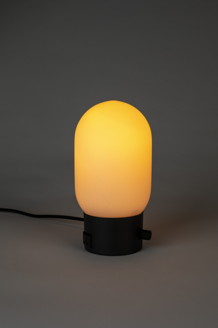 Tafellamp \'Urban Charger\' - Zwart in de groep Verlichting / Lampen / Tafellampen bij Reforma (5200099)