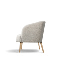 Fauteuil \'Capri\' met houten poten - Wit